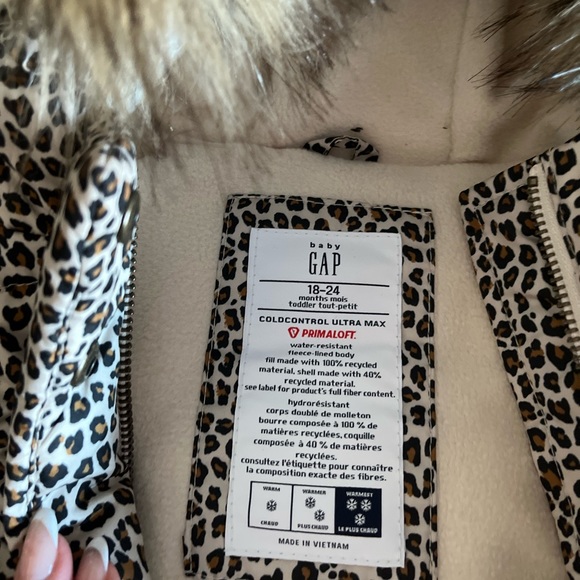 Gap snowsuit 18-24 month - Picture 2 of 4
